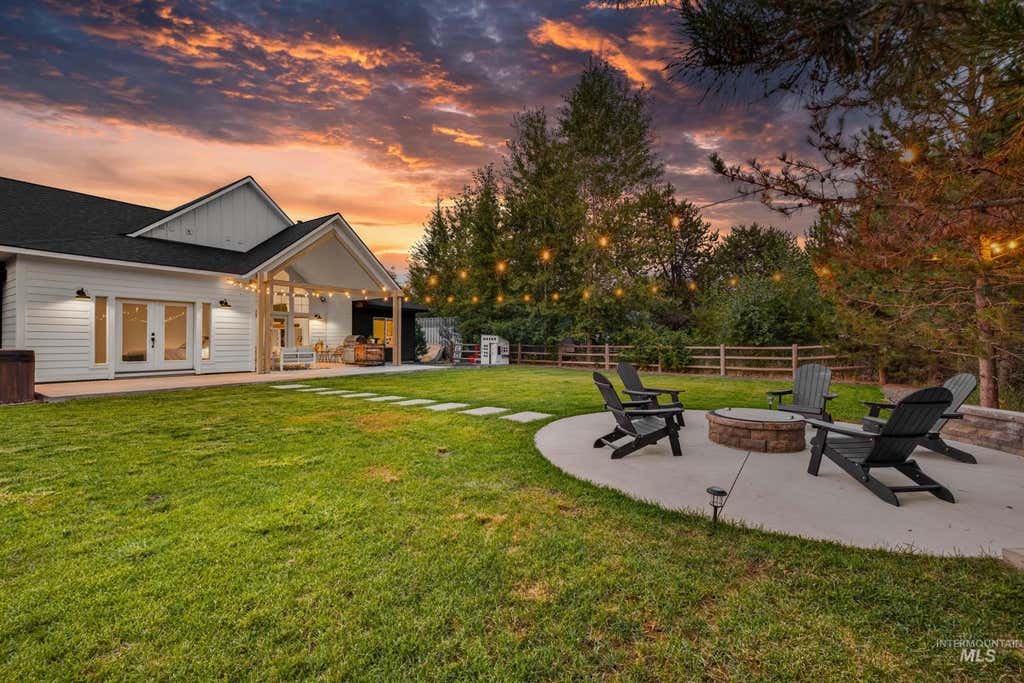 Photo of 155 Durham Lane, Donnelly, ID 83615 (MLS # 98997517)