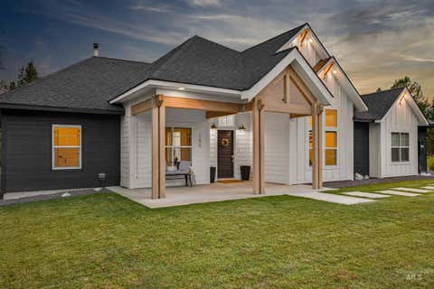 Photo of 155 Durham Lane, Donnelly, ID 83615 (MLS # 98997517)