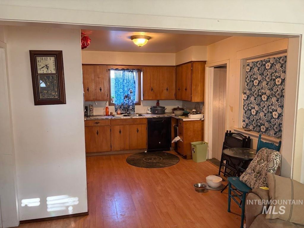 Photo of 1219 14th St, Lewiston, ID 83501 (MLS # 98980022)