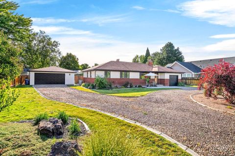 Photo of 2715 S Virginia Ave, Boise, ID 83705 (MLS # 98988290)