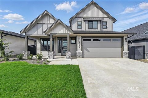 7779 W Daybreak Run Ct Meridian ID 83646