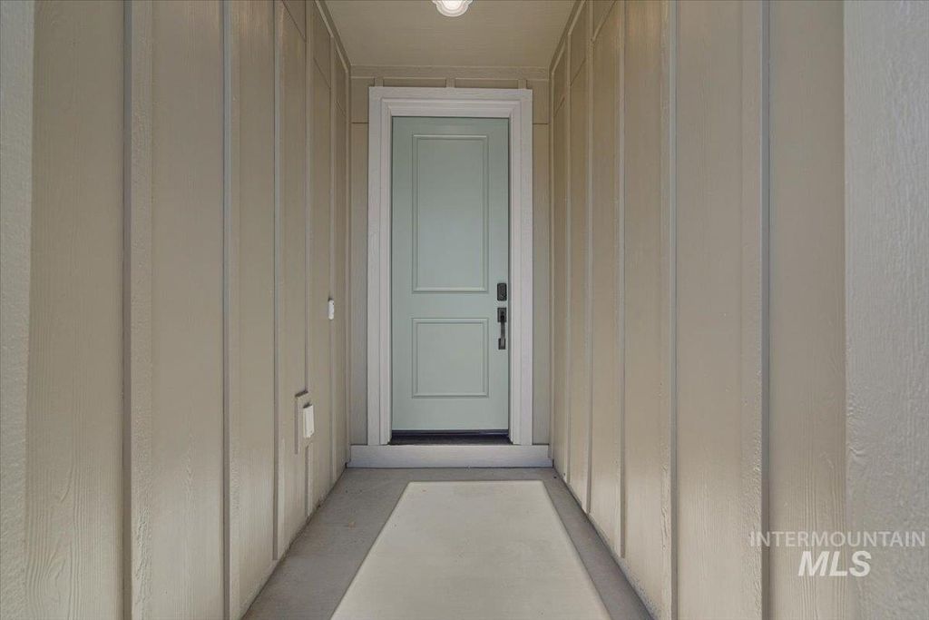 Photo of 558 E Lockhart Street, Meridian, ID 83646 (MLS # 98969303)