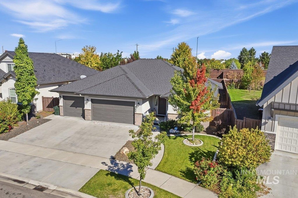 Photo of 4084 W Silver River St, Meridian, ID 83646 (MLS # 99001679)