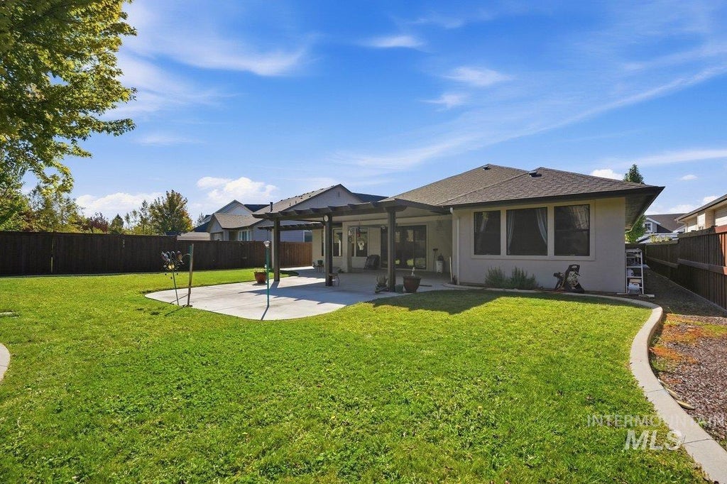 Photo of 4084 W Silver River St, Meridian, ID 83646 (MLS # 99001679)