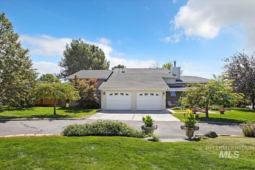 Photo of 147 W 400 South, Jerome, ID 83338 (MLS # 98961021)