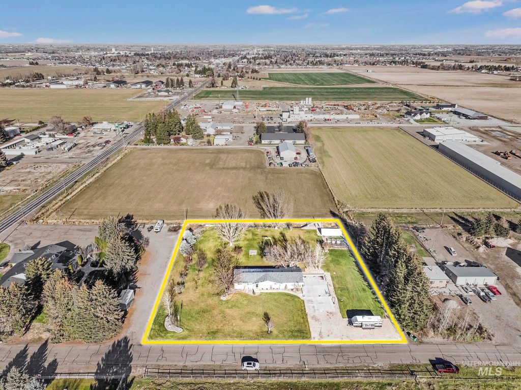 Photo of 6 E 220 S, Burley, ID 83318 (MLS # 98970776)