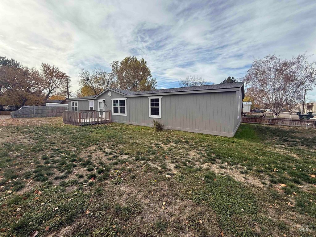 Photo of 421 Loomis Ave, Melba, ID 83641 (MLS # 98967989)