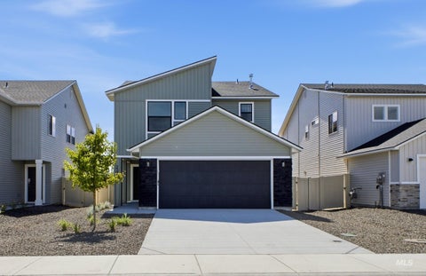 Photo of 2375 W Fallon Lp, Nampa, ID 83651 (MLS # 98995357)