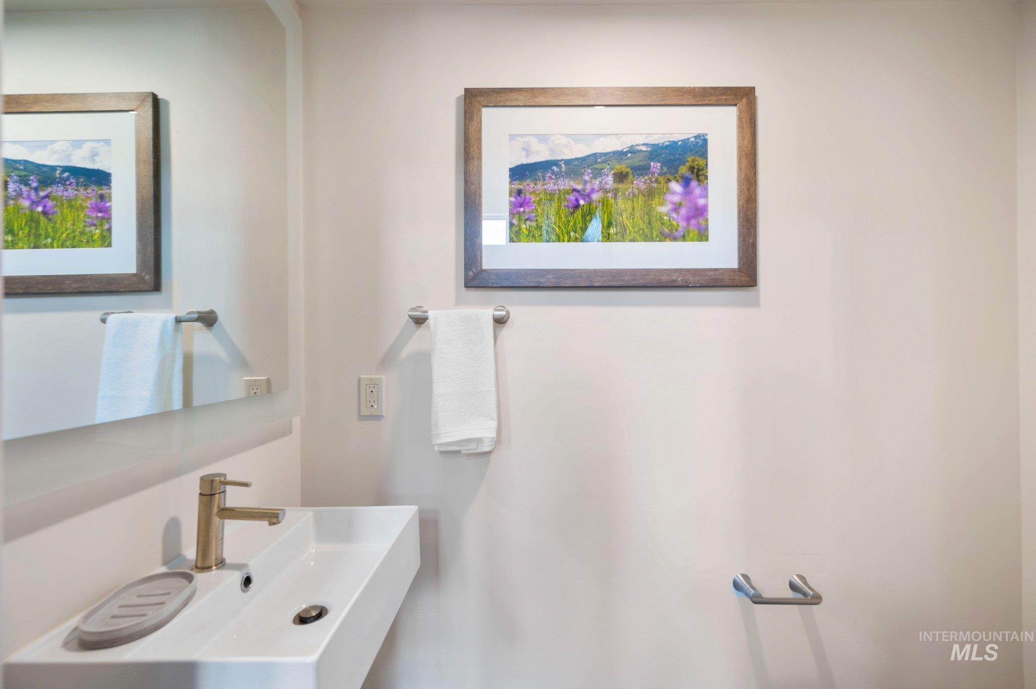 Bathroom with a sink