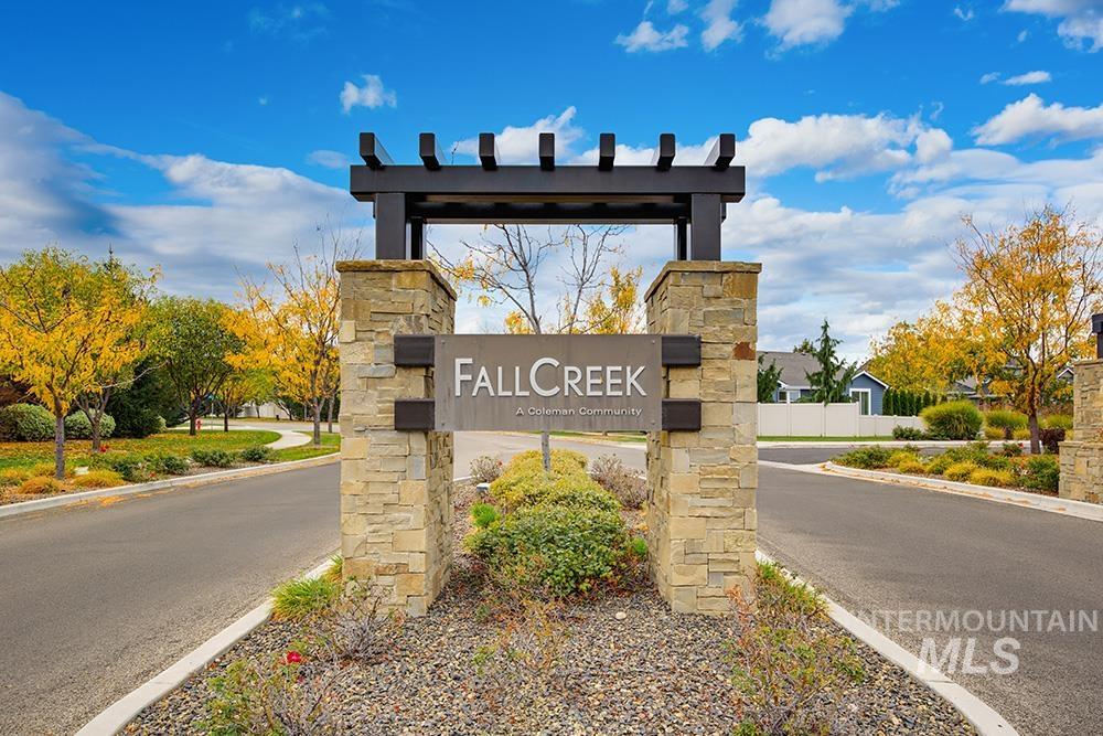 1453 W Aspen Cove Dr