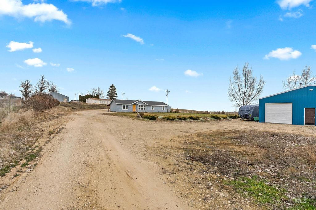 Photo of 12944 Goodson Rd, Middleton, ID 83644 (MLS # 98972941)