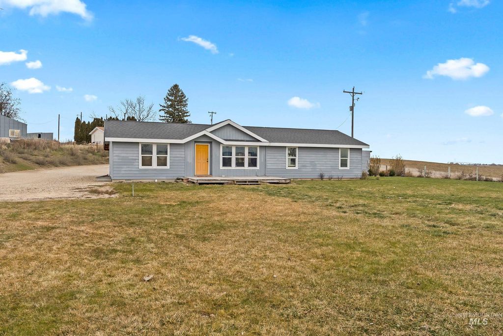 Photo of 12944 Goodson Rd, Middleton, ID 83644 (MLS # 98972941)