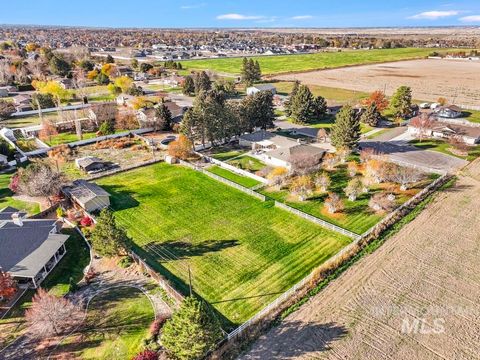 Photo of 3392 Highlawn Drive, Twin Falls, ID 83301 (MLS # 98967641)