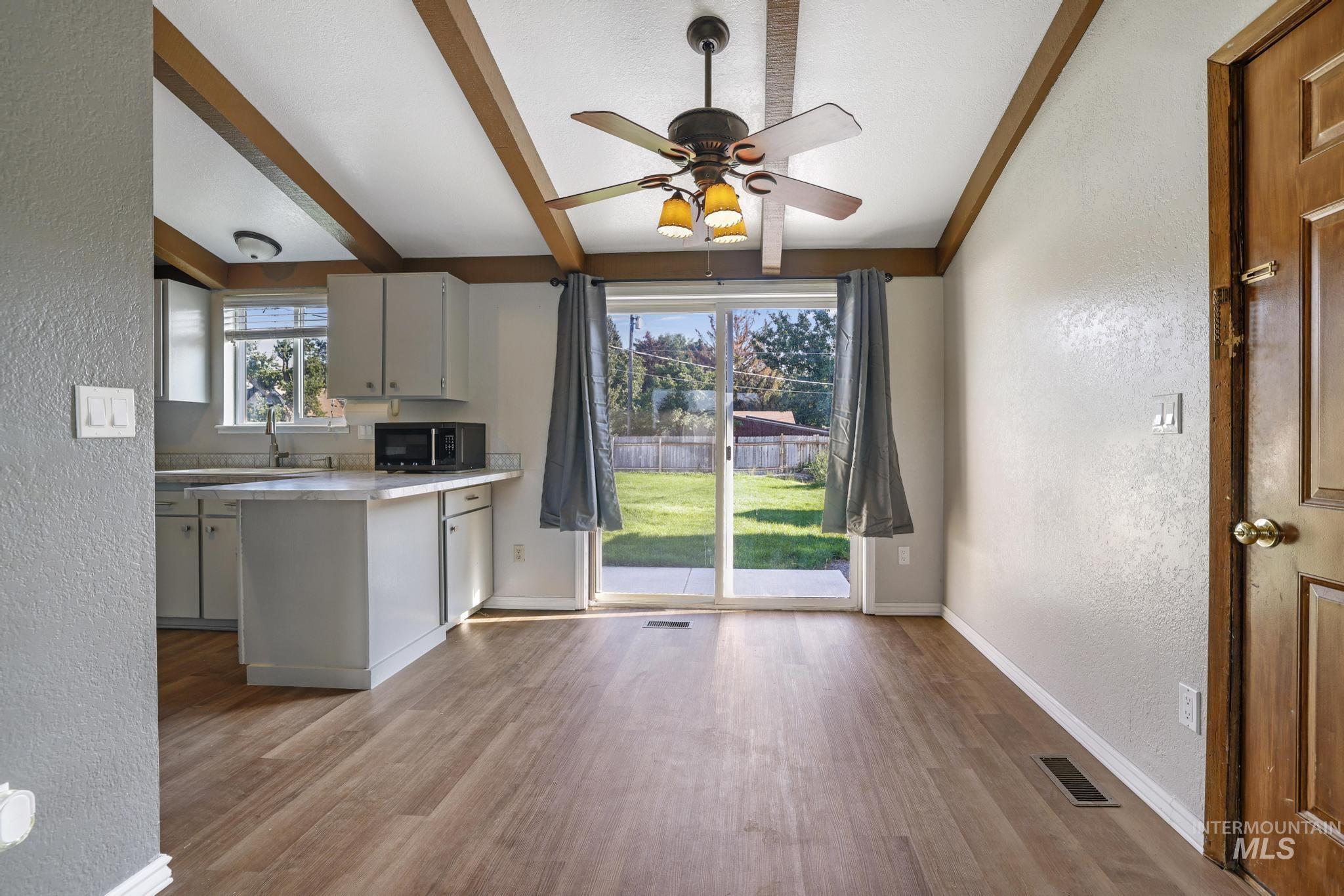 Wendell, Idaho 83355, United States, 3 Bedrooms Bedrooms, ,1 BathroomBathrooms,Residential,Active,200143