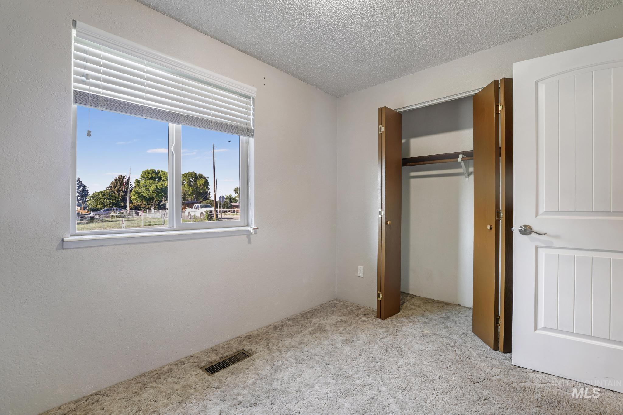 Wendell, Idaho 83355, United States, 3 Bedrooms Bedrooms, ,1 BathroomBathrooms,Residential,Active,200143