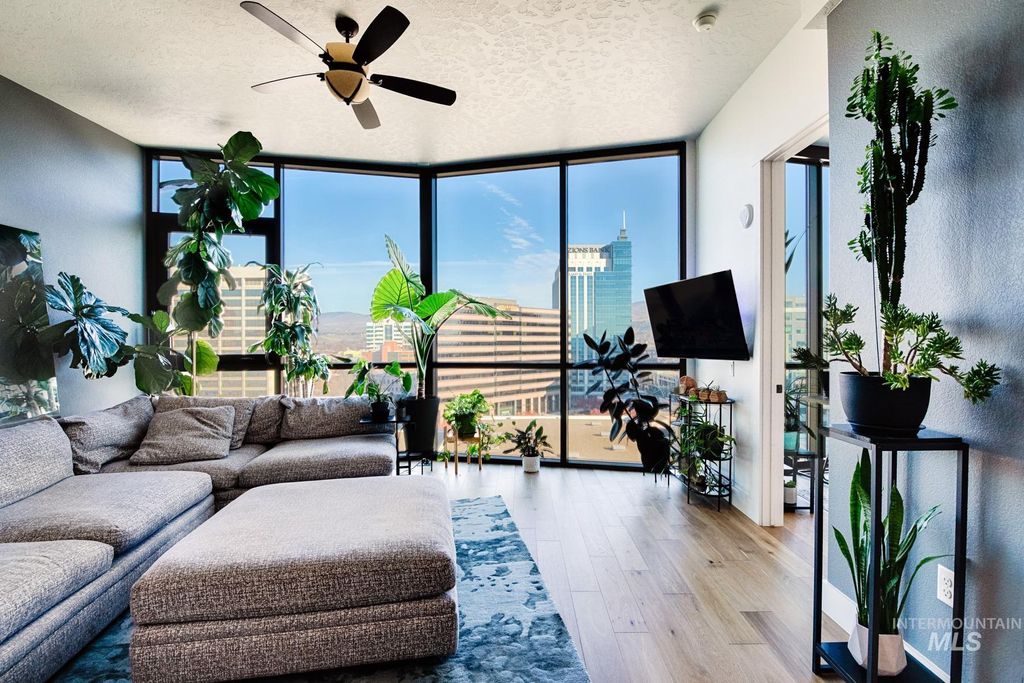 Photo of 851 W Front St #1004, Boise, ID 83702 (MLS # 98968596)