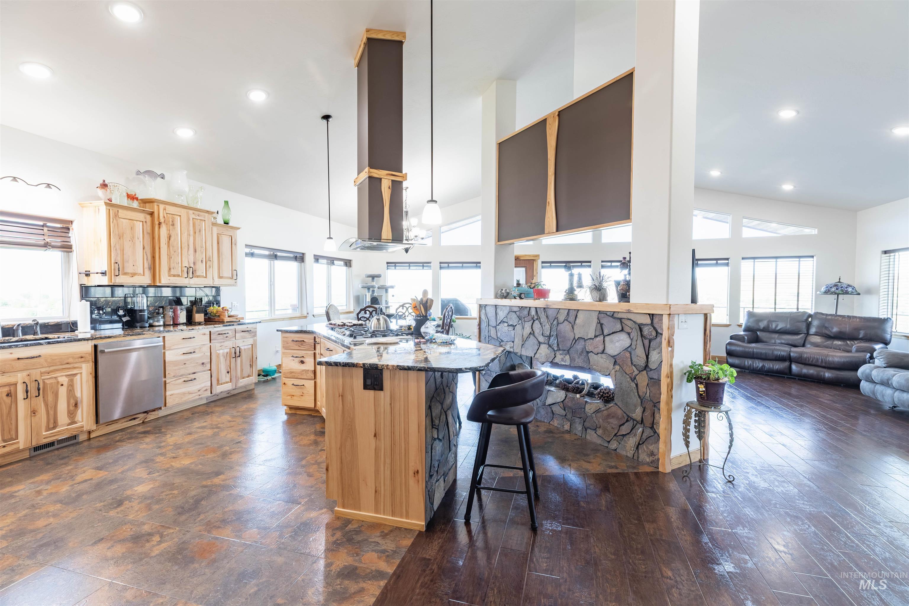 1329 Setlow Ct