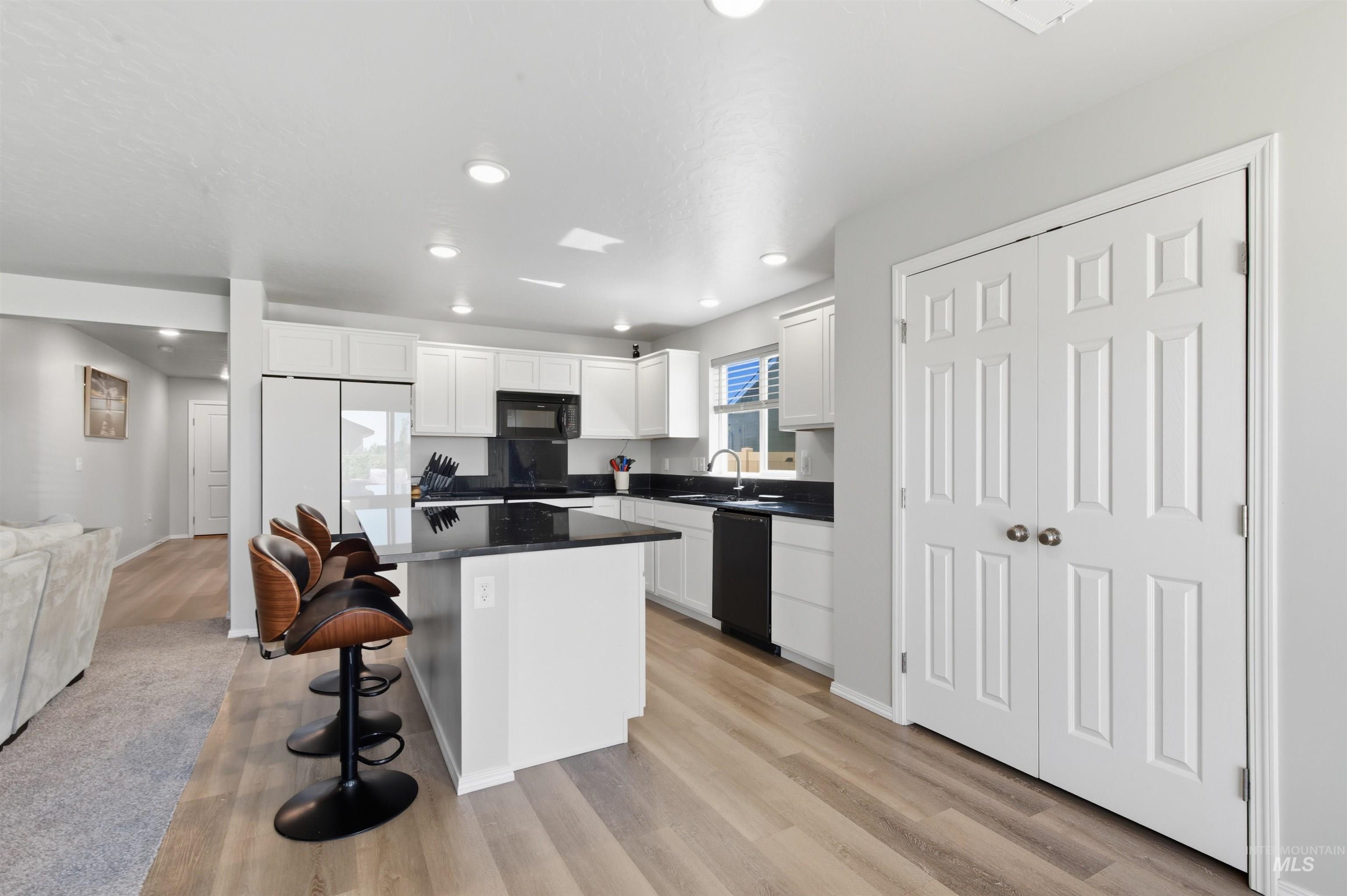 18321 N Strawflower Ave