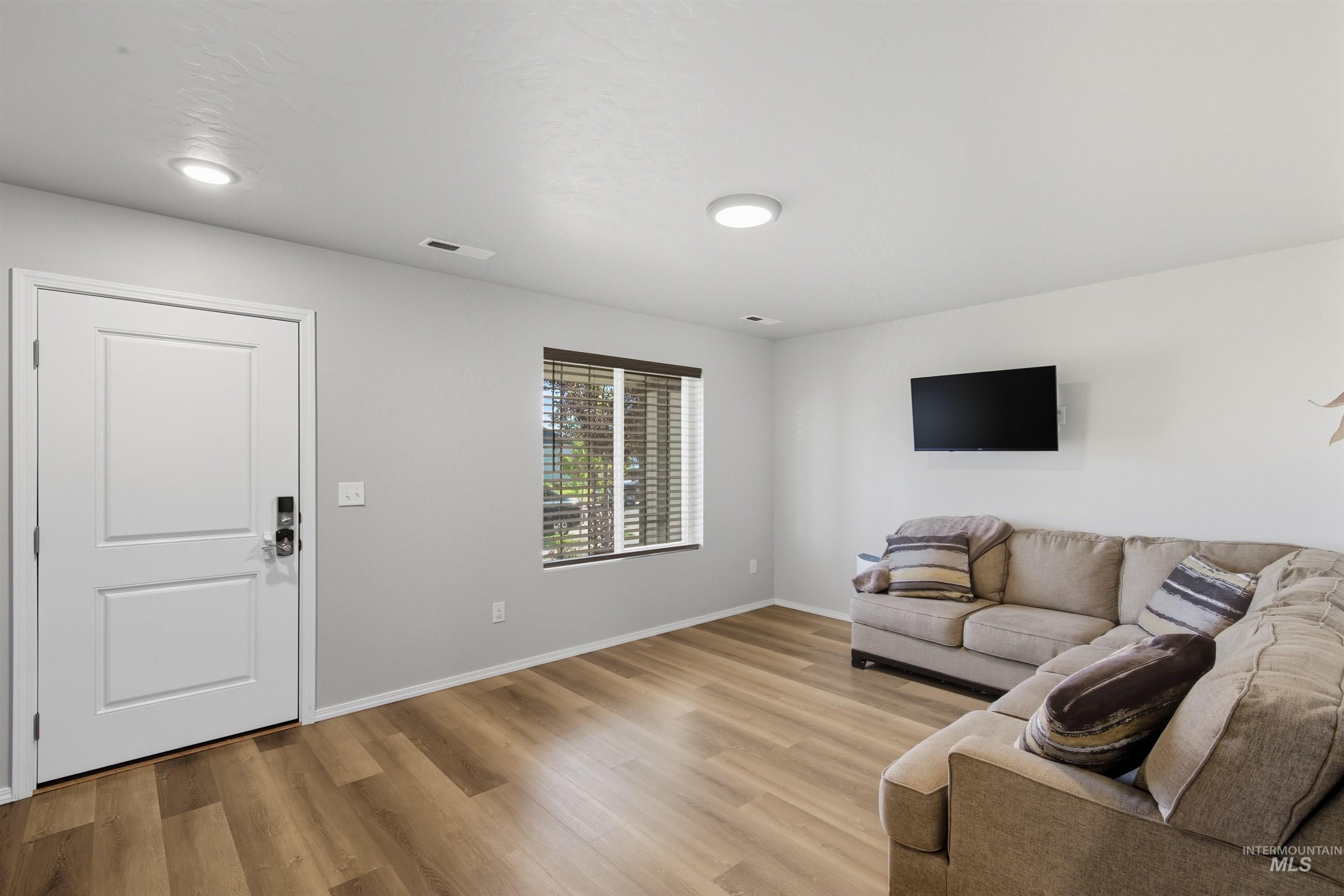 18321 N Strawflower Ave