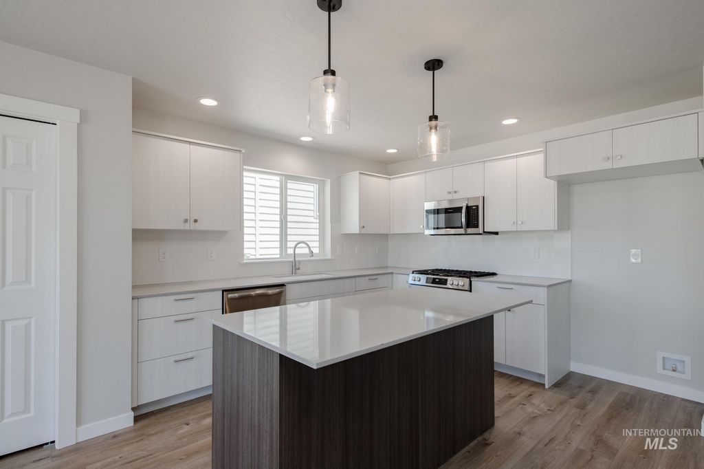 Photo of 11805 W Snow Flower Dr, Star, ID 83669 (MLS # 98974769)