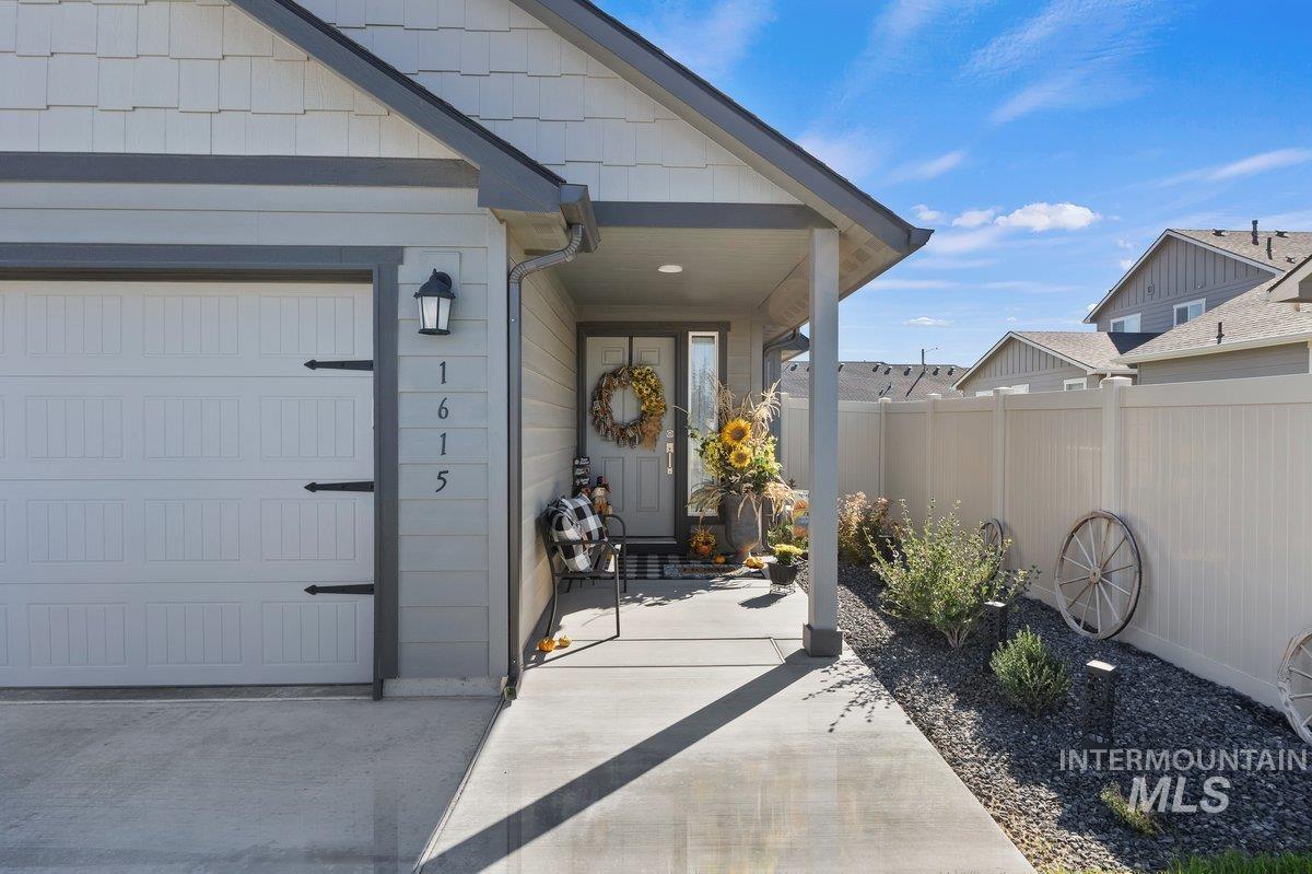 1615 Kenyon Meadow Street