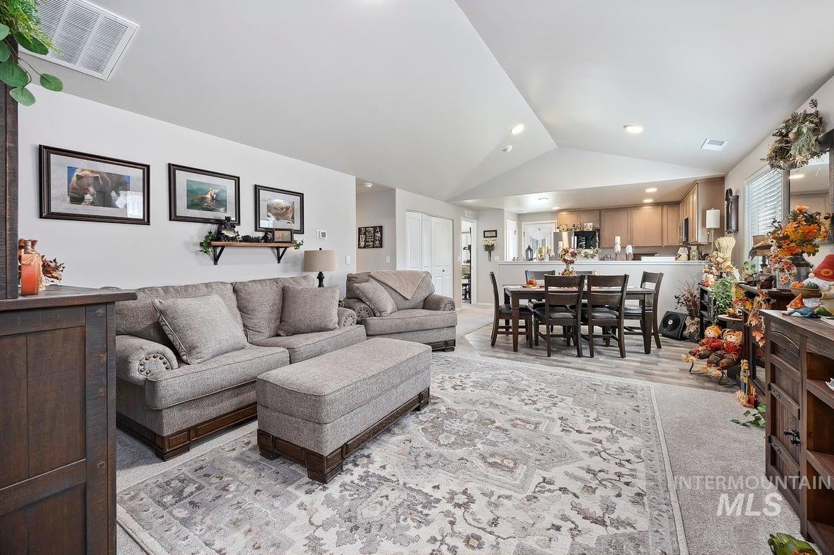 1615 Kenyon Meadow Street