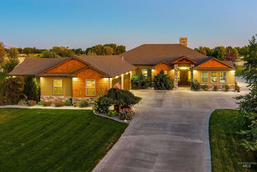 Photo of 4563 W Cornerstone Lane, Eagle, ID 83616 (MLS # 99001226)
