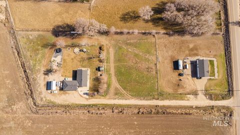 Photo of 21568 Market Rd, Parma, ID 83660 (MLS # 98974110)