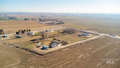 Photo of 21568 Market Rd, Parma, ID 83660 (MLS # 98974110)