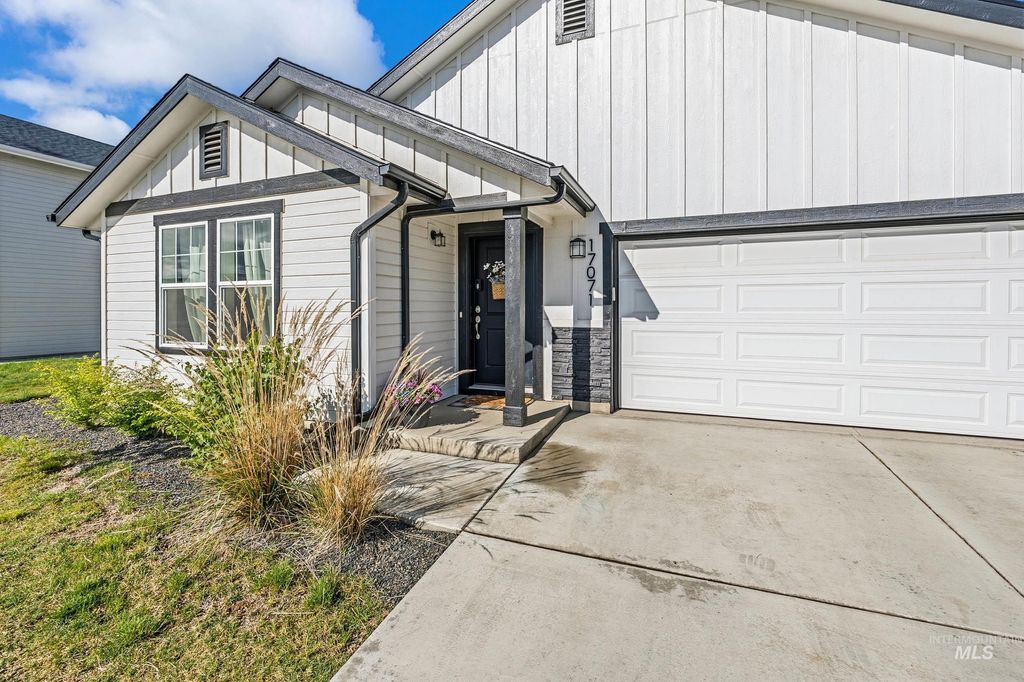 Photo of 17071 N Quebec Ave, Nampa, ID 83687 (MLS # 98982320)