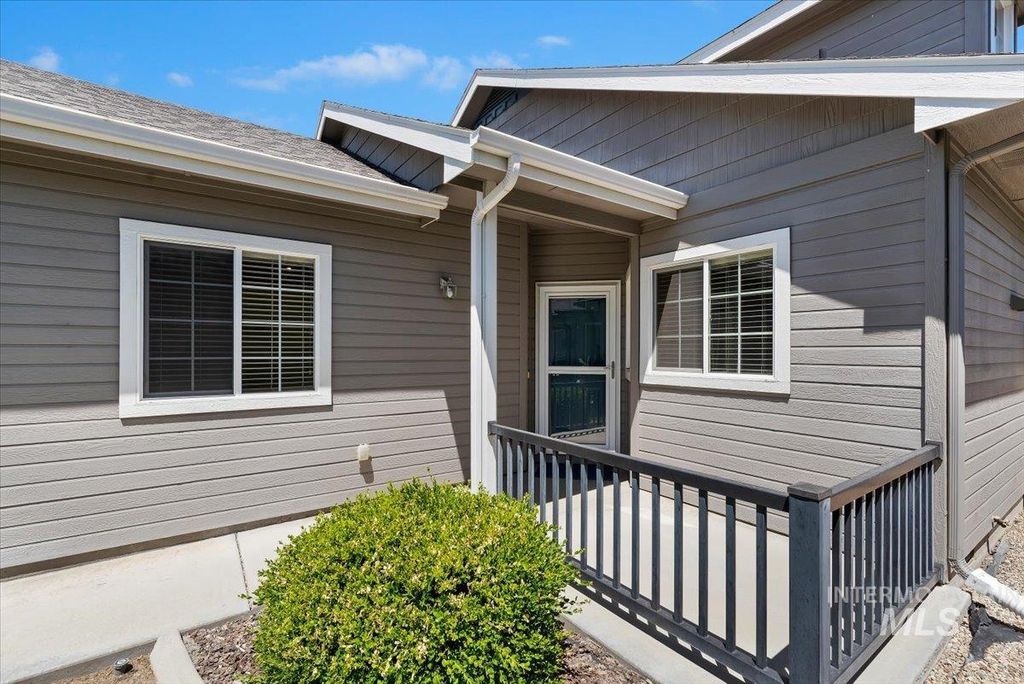 Photo of 2886 N Richter AVE, Meridian, ID 83646 (MLS # 98990266)