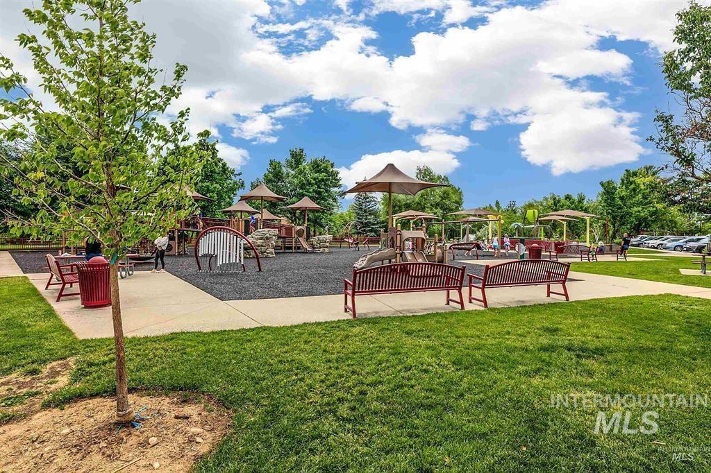 Guerber Park is next to neighborhood.