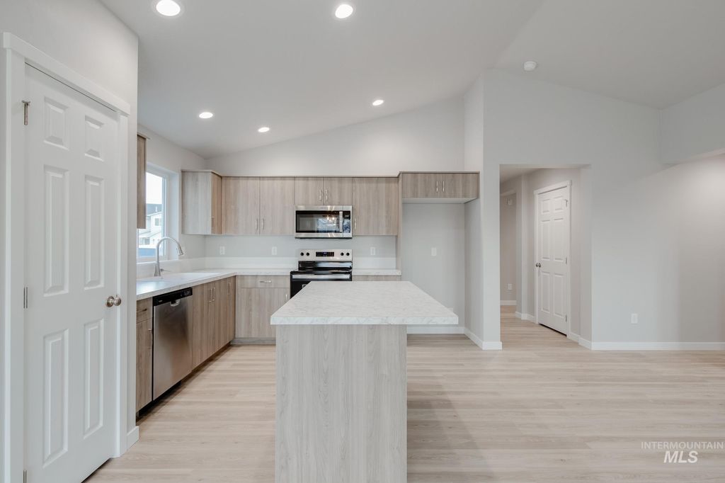 Photo of 3423 E Red Maple Ct, Nampa, ID 83686 (MLS # 98967474)