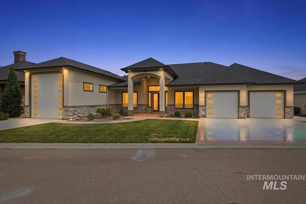 Photo of 11274 W Royal Ridge Ct, Nampa, ID 83686 (MLS # 99003974)