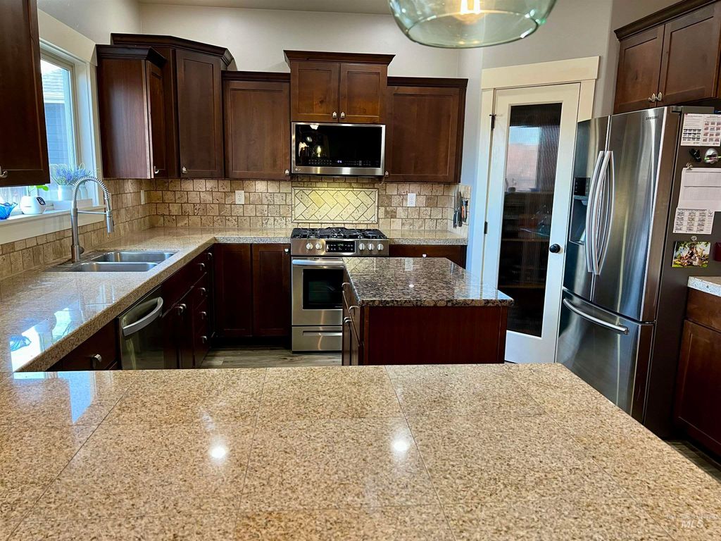 Photo of 9156 W Ben St, Boise, ID 83714 (MLS # 98973836)