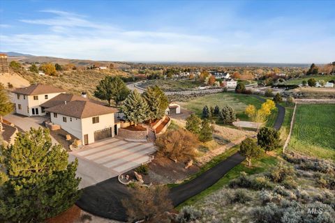 4239 N. Triple Ridge Place Eagle ID 83616