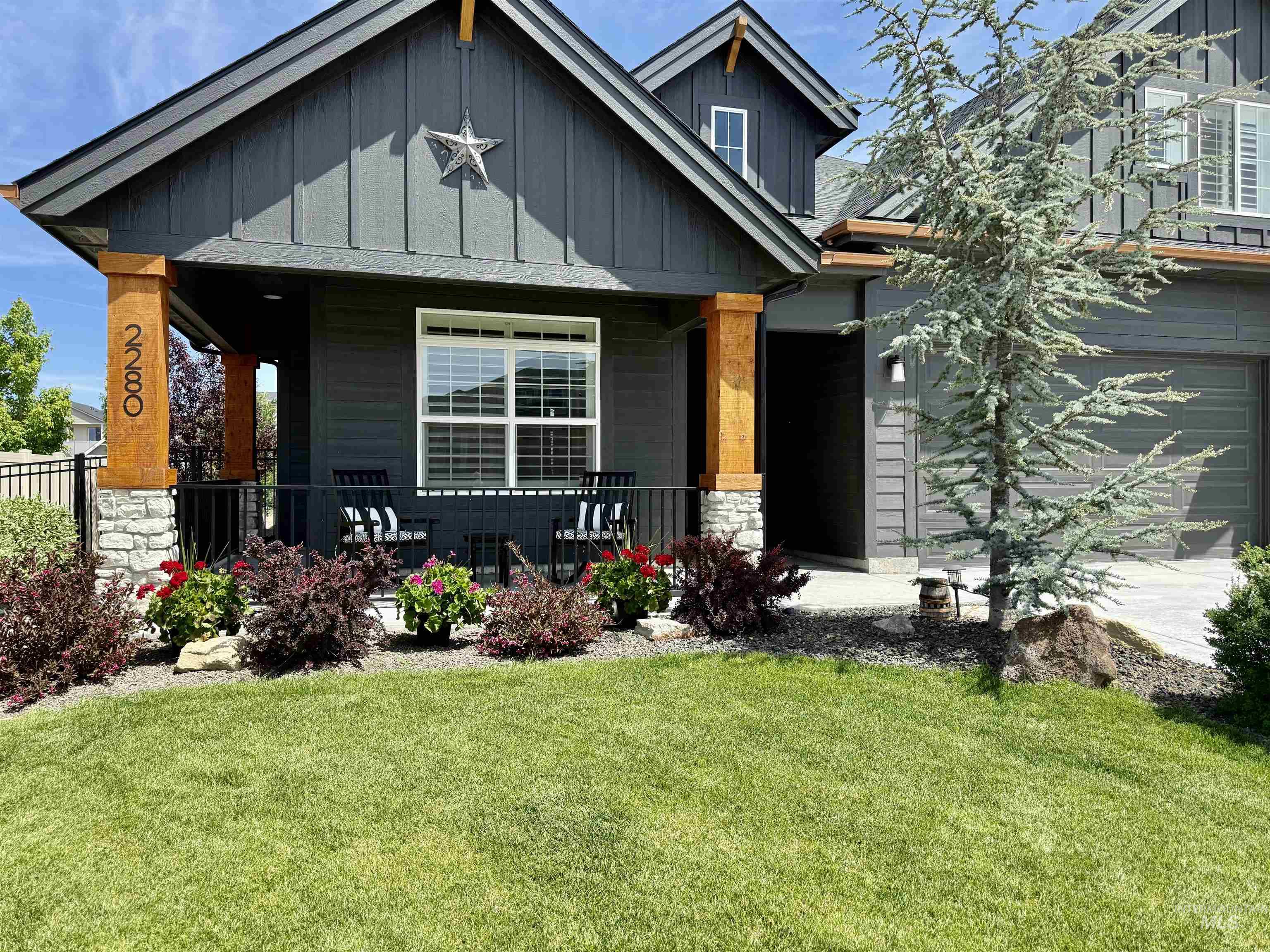 2280 N Burnam Ave.