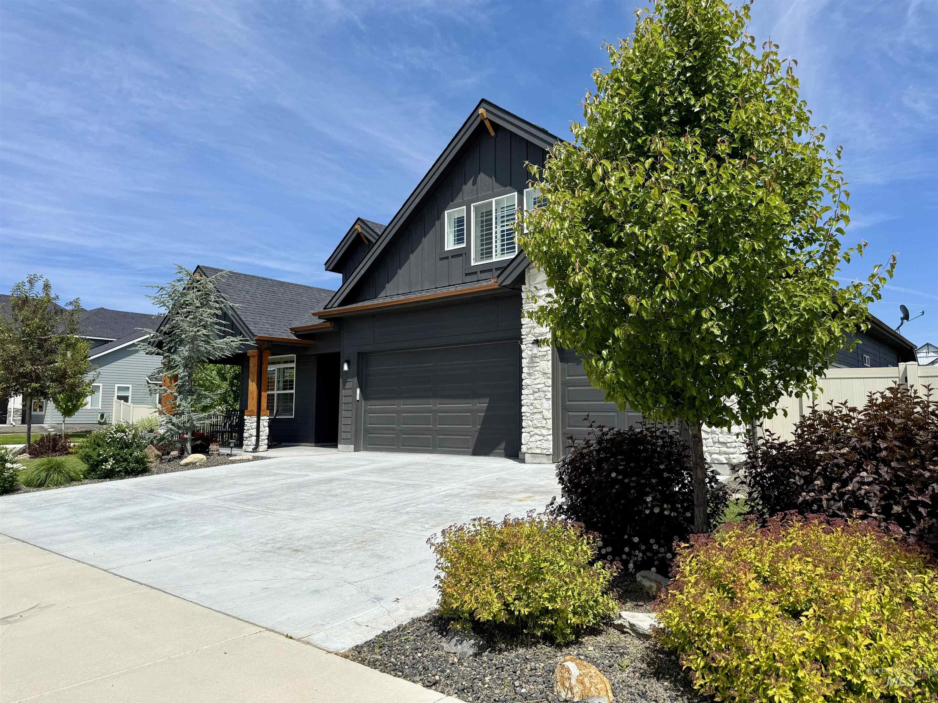 2280 N Burnam Ave.