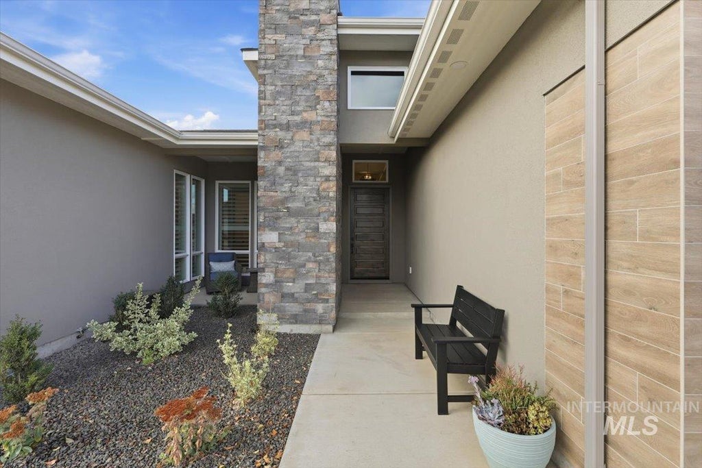 Photo of 7035 Campolina Way, Star, ID 83669 (MLS # 99005045)