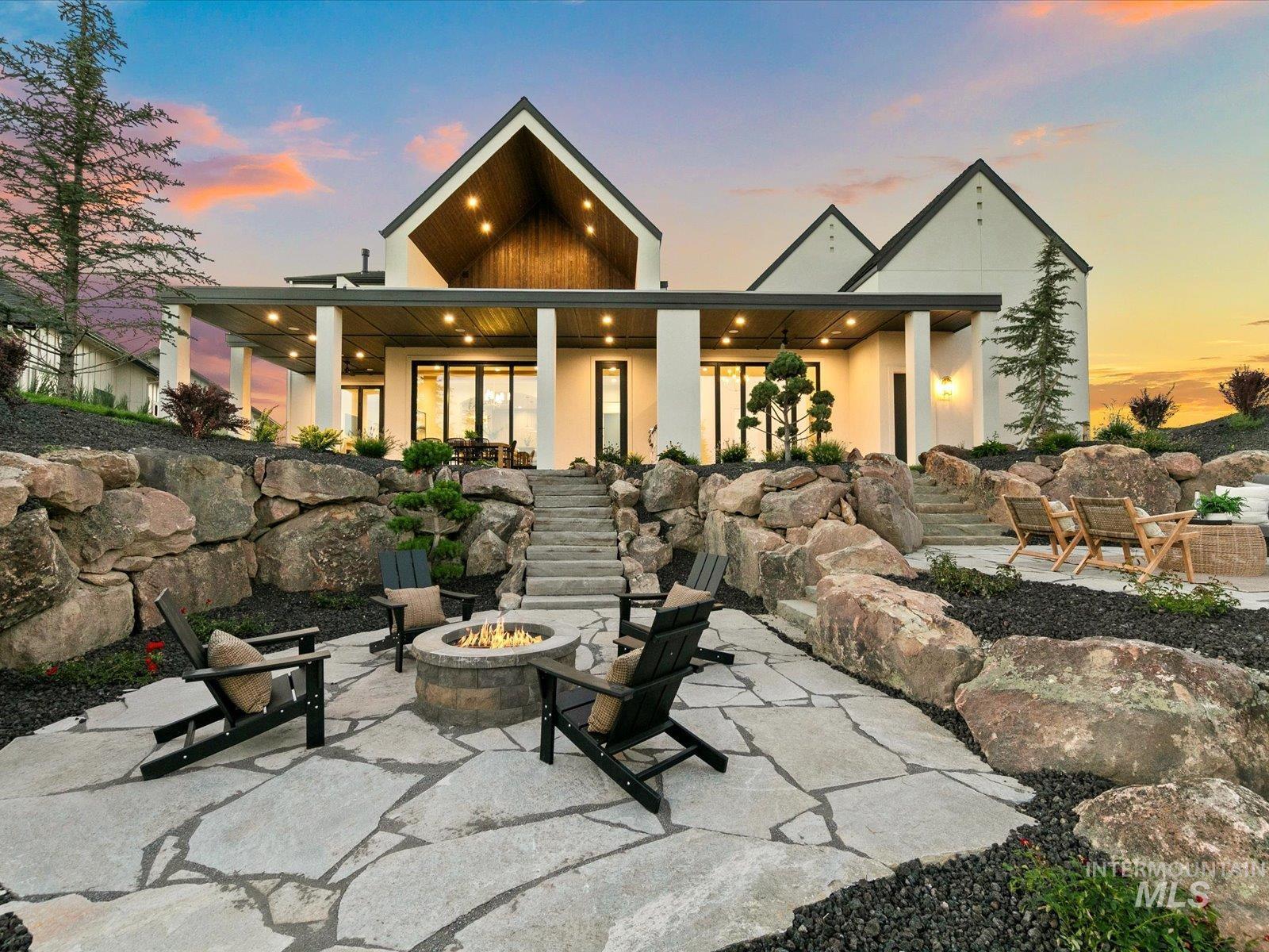 3470 N Harvest Moon Way