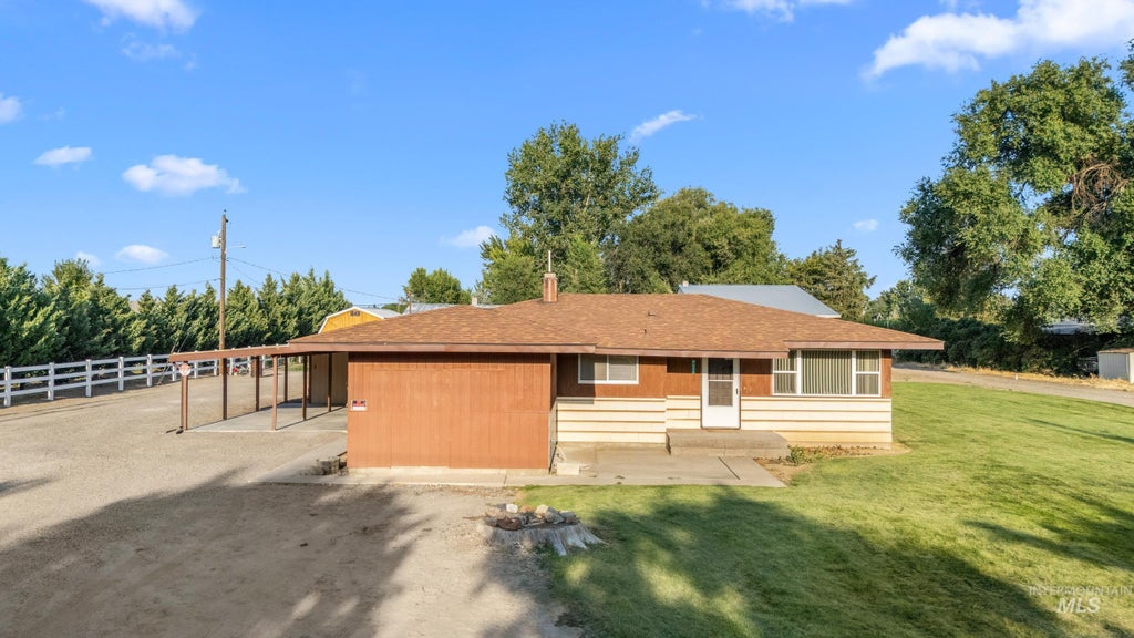 Photo of 8034 N Pennsylvania Ave, Fruitland, ID 83619 (MLS # 98998367)
