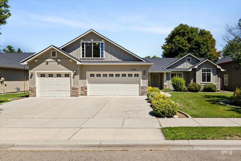 Photo of 5282 N Schumann Ave, Meridian, ID 83646 (MLS # 98968870)