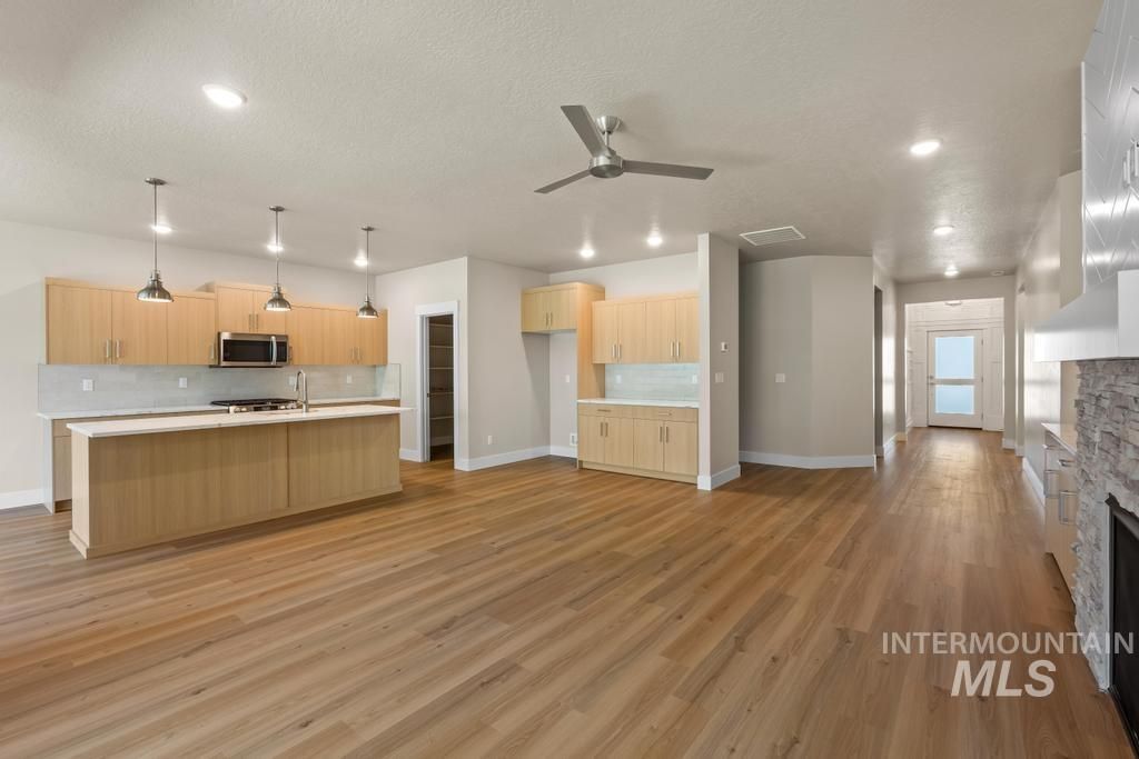 Photo of 1801 E Grayson St, Meridian, ID 83642 (MLS # 98964890)