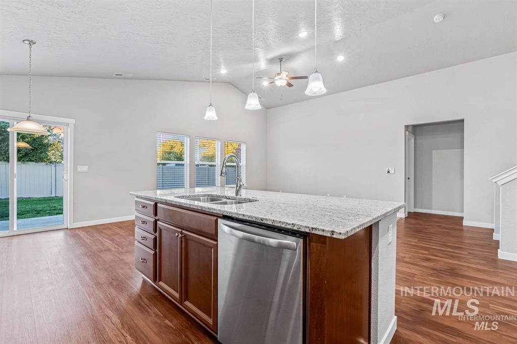 15837 N Limestone Way