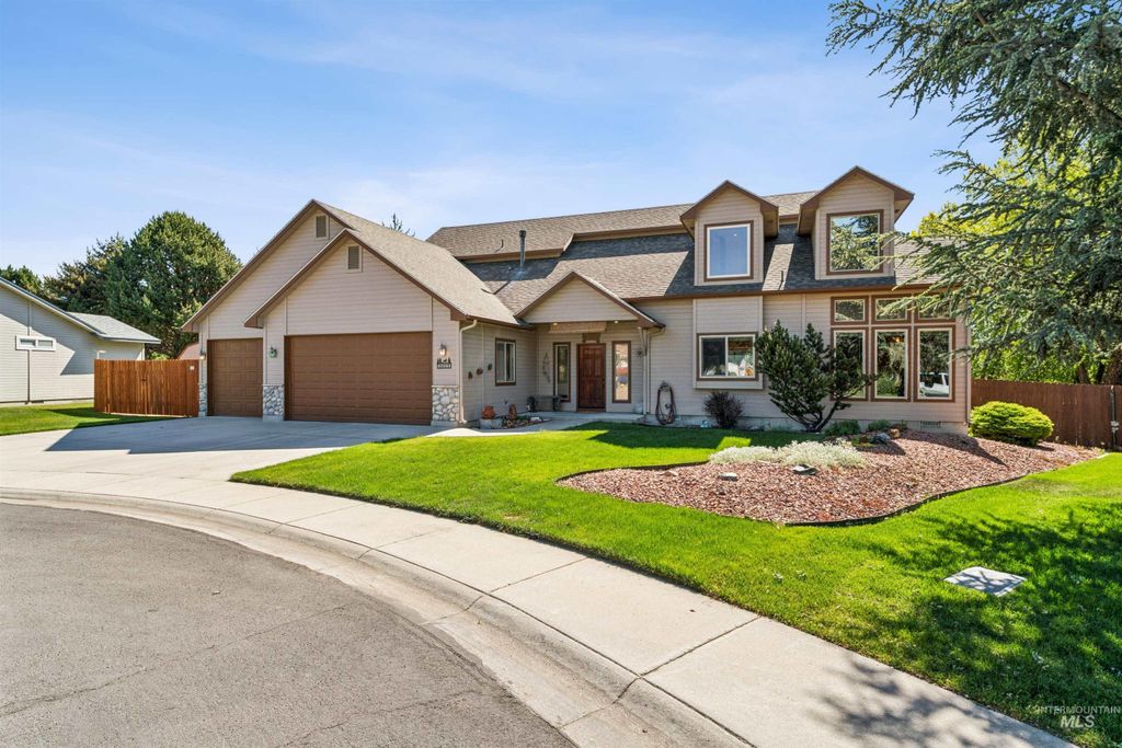 Photo of 3013 Gold Creek, Eagle, ID 83616 (MLS # 98987612)