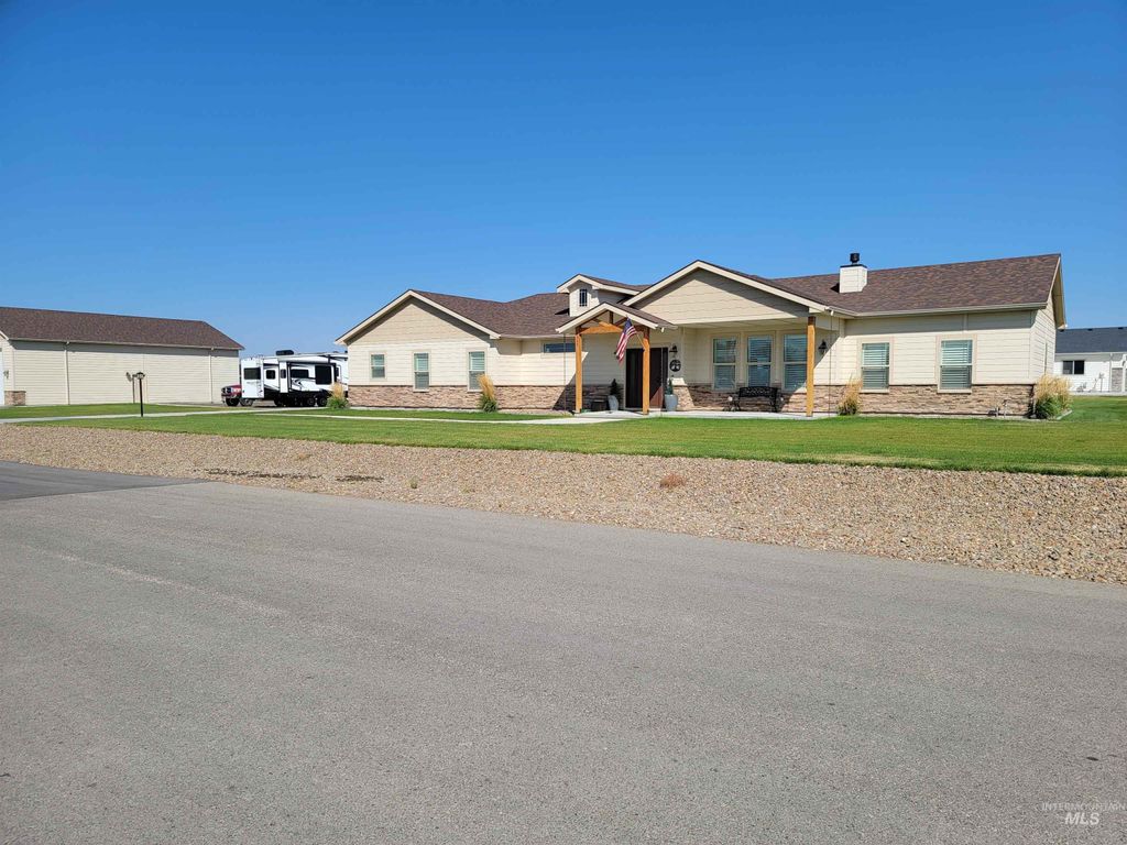 Photo of 4505 NW Purple Sage Circle, Mountain Home, ID 83647 (MLS # 98972853)