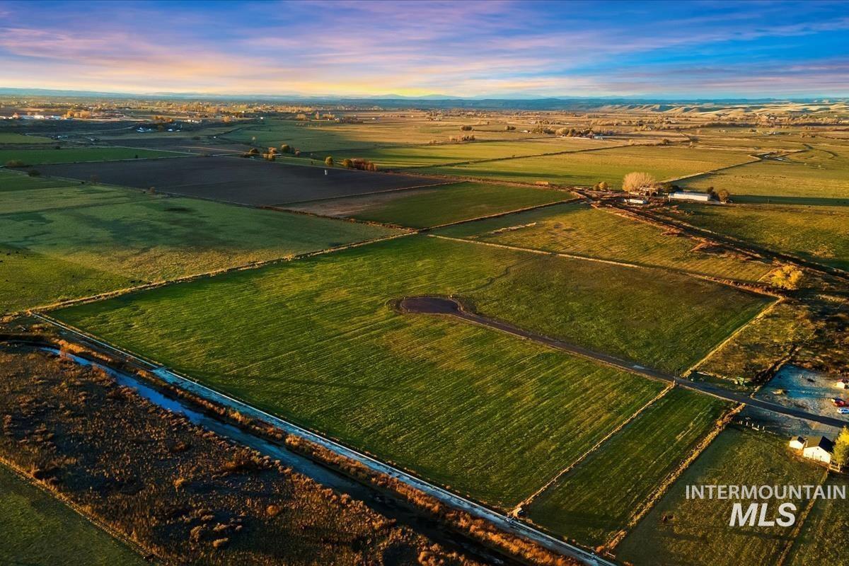 10160 W Clear View Ln