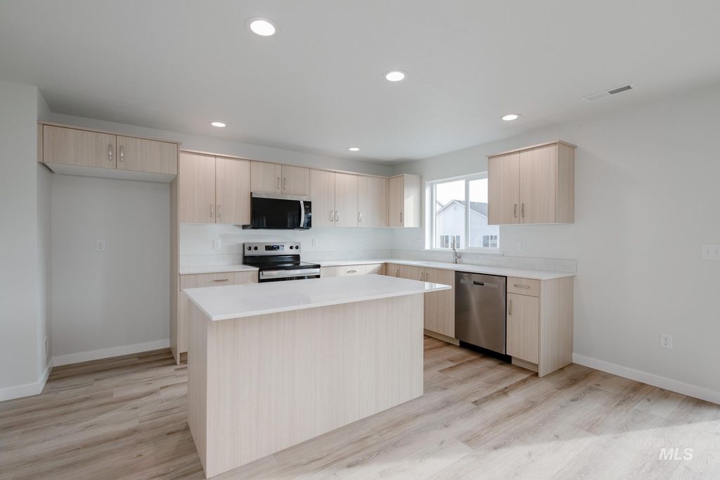 Photo of 9109 W Violet St, Nampa, ID 83687 (MLS # 98968361)