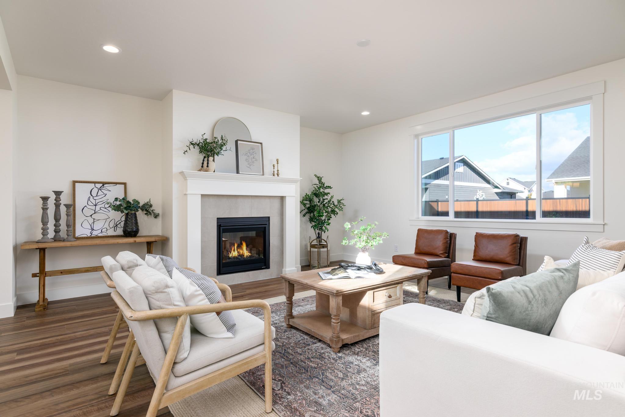 12578 W Wayfaring Dr