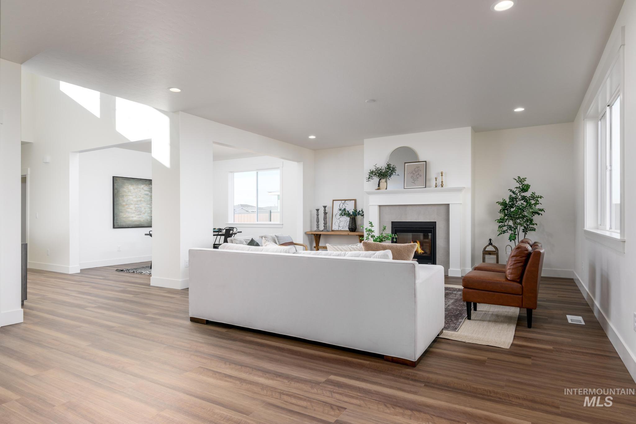 12578 W Wayfaring Dr